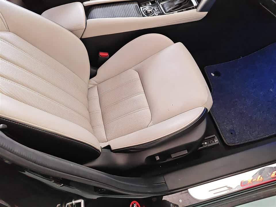 Mazda CX-4