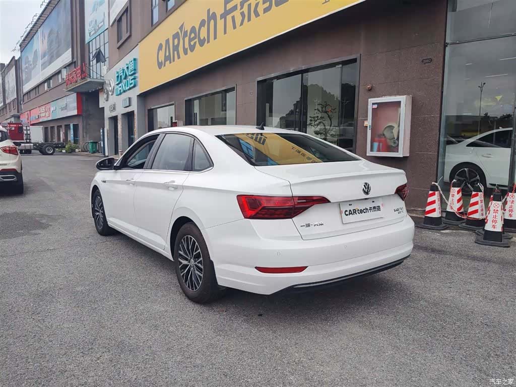 Volkswagen Sagitar, 2021 6