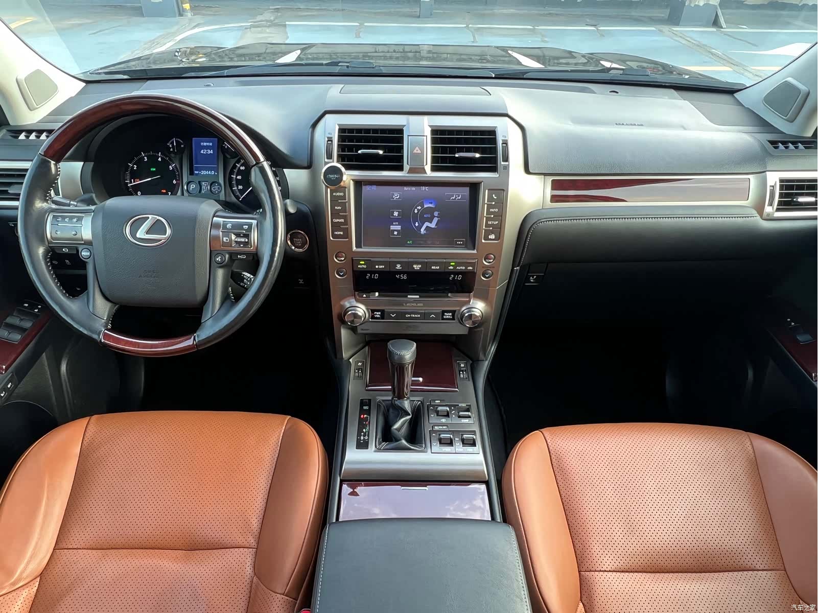 Lexus GX, 2015 10