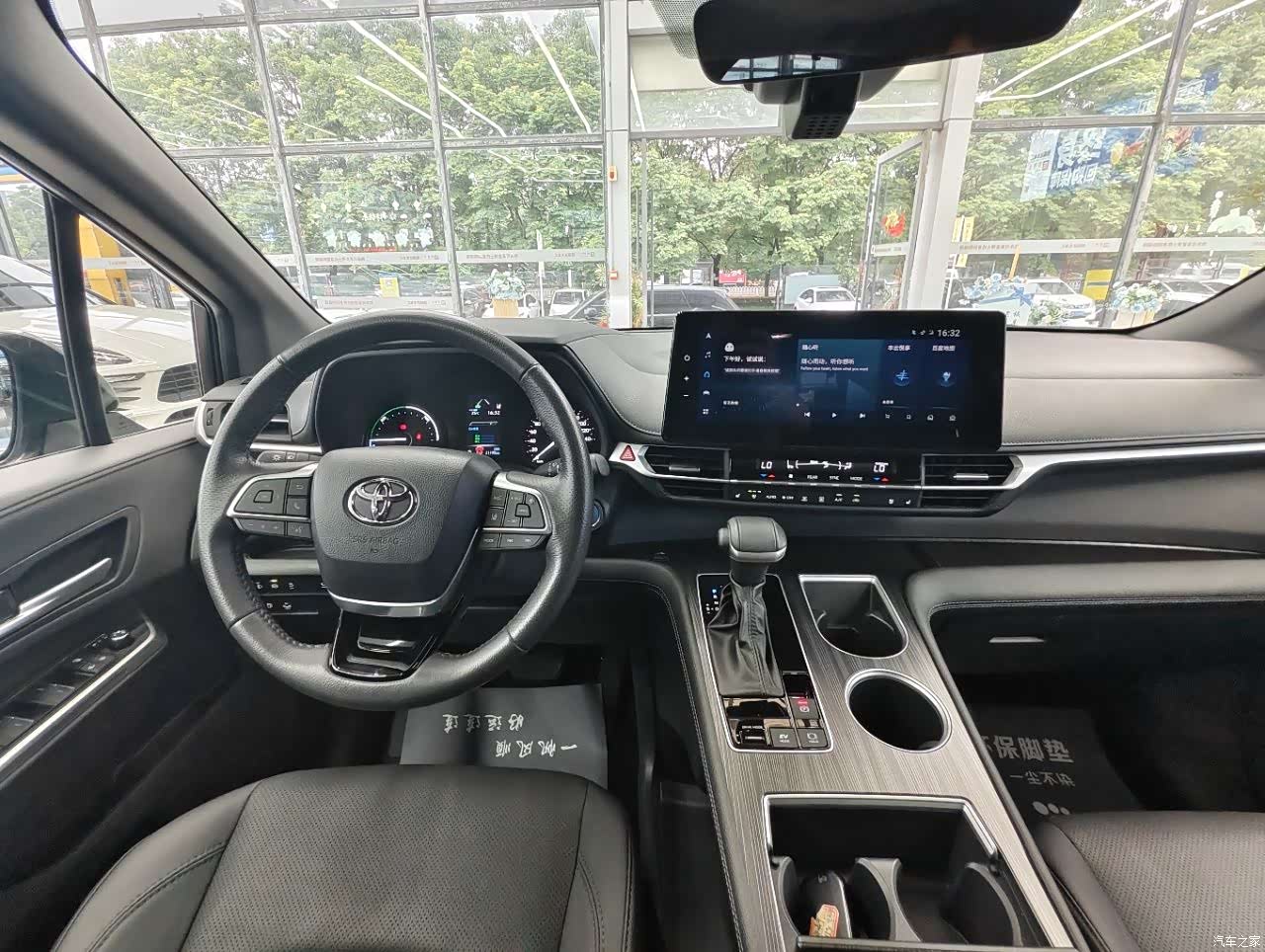 Toyota Sienna, 2023 14