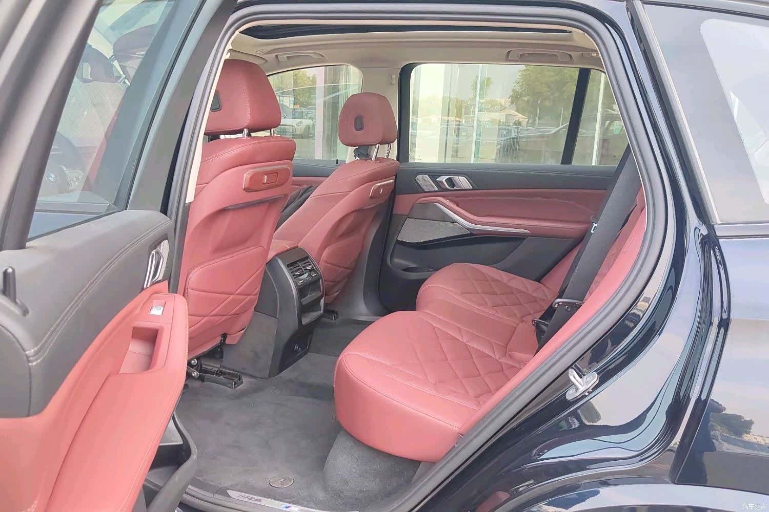 BMW X5, 2025 все фото