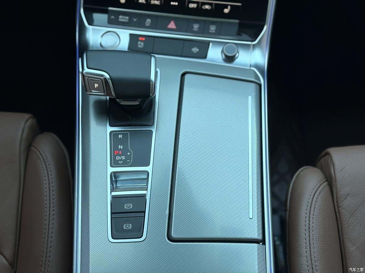 Audi A6L, 2020 11
