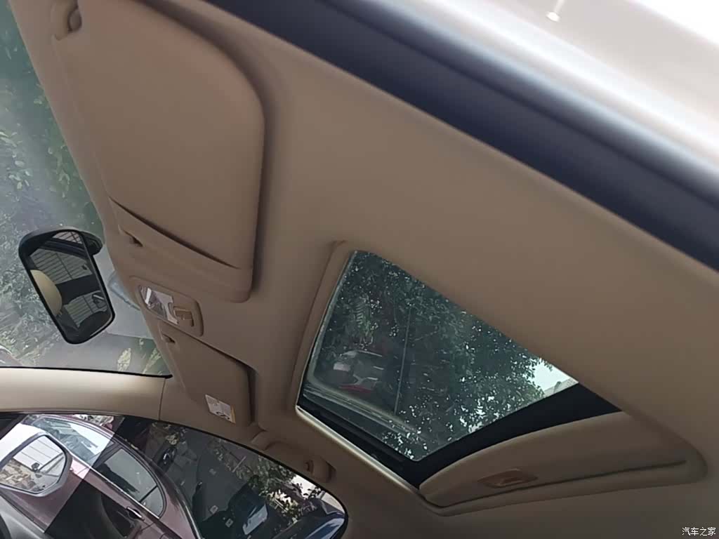 Wuling 730, 2015 18