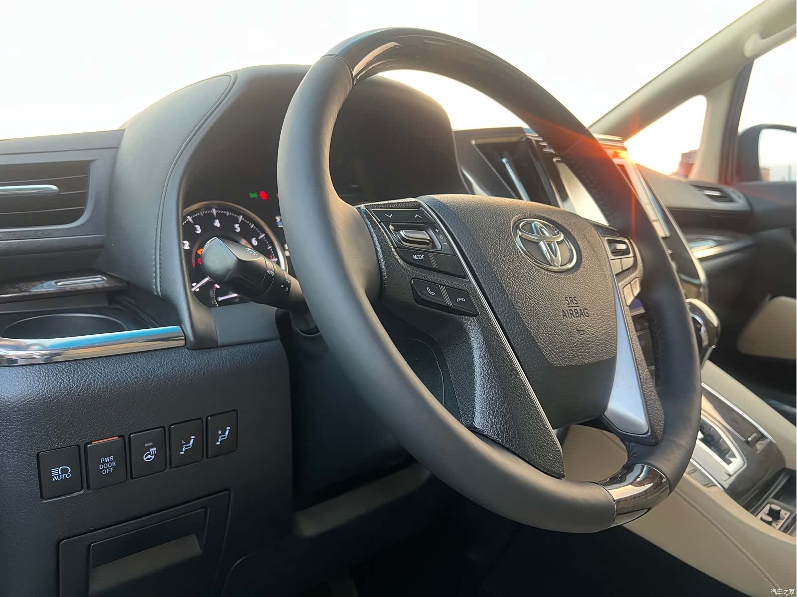 Toyota Alphard, 2018 19
