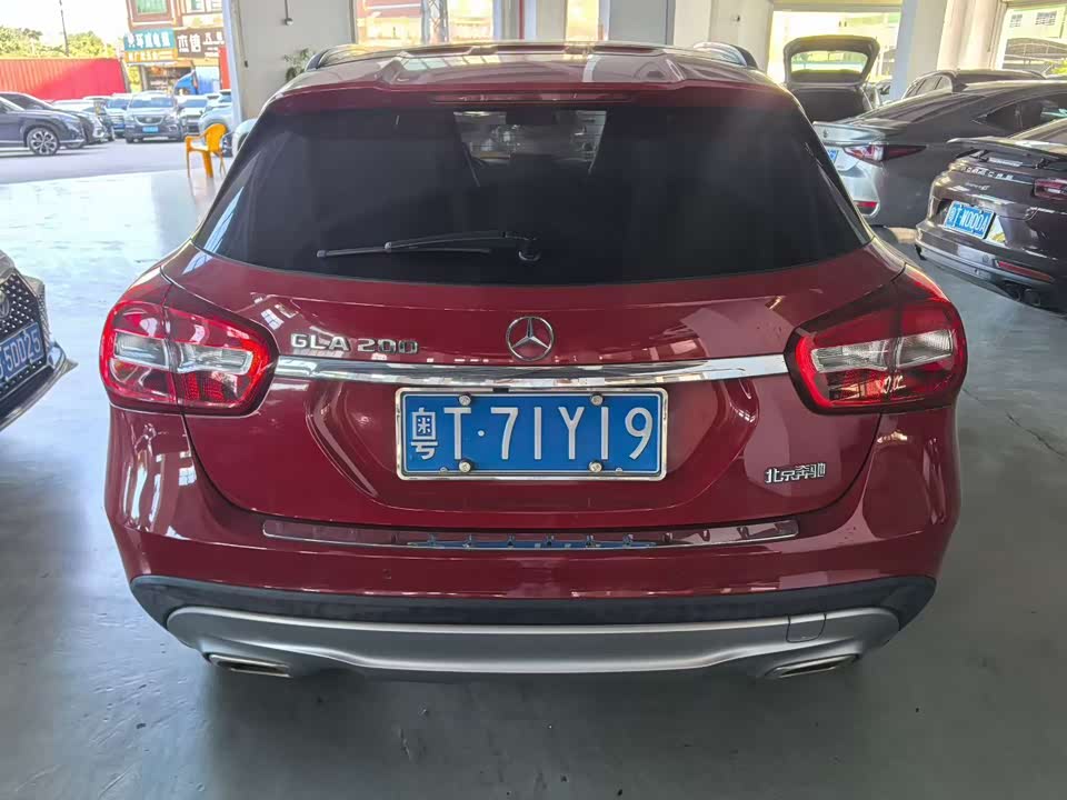 Mercedes-Benz GLA