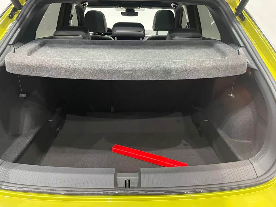 Volkswagen T-ROC exploring Songs