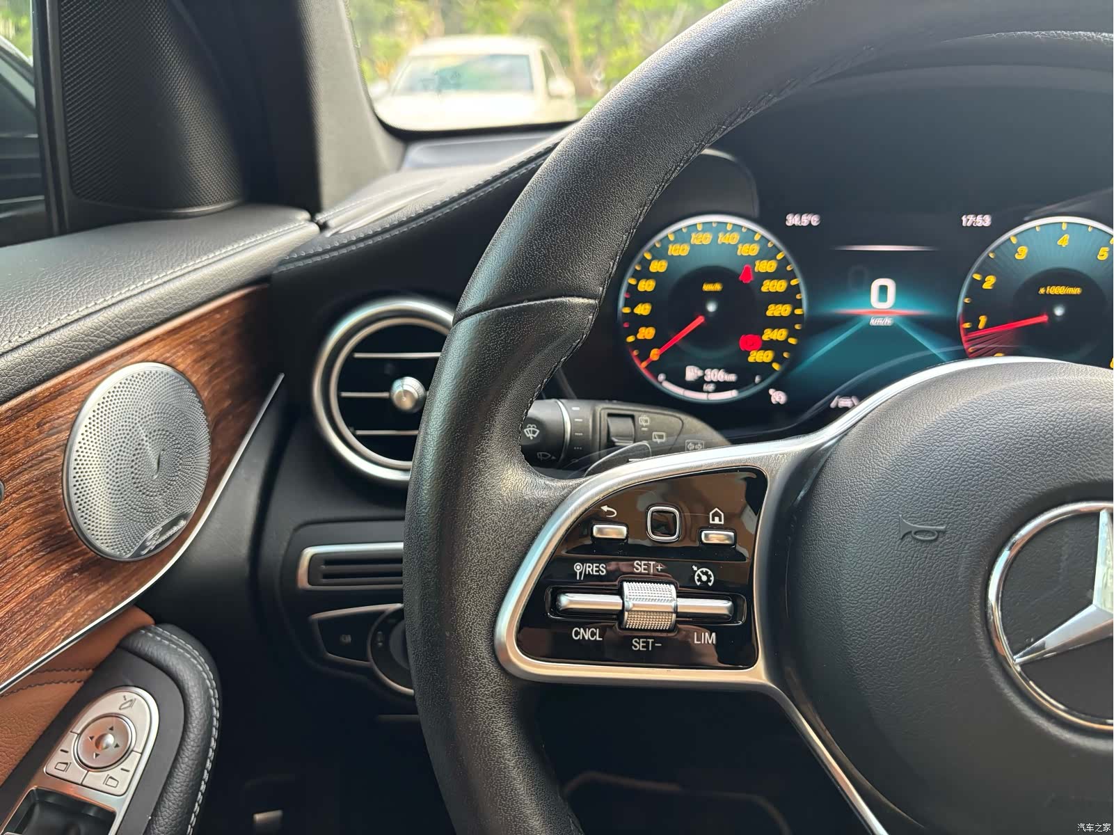 Mercedes-Benz GLC, 2020 18