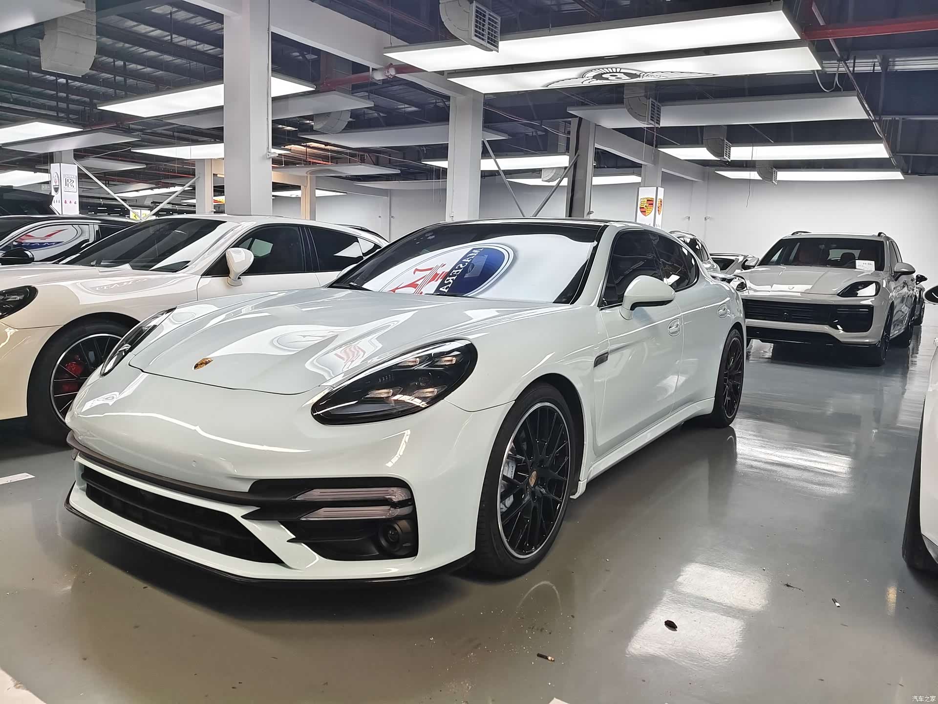 Porsche Panamera, 2013 1