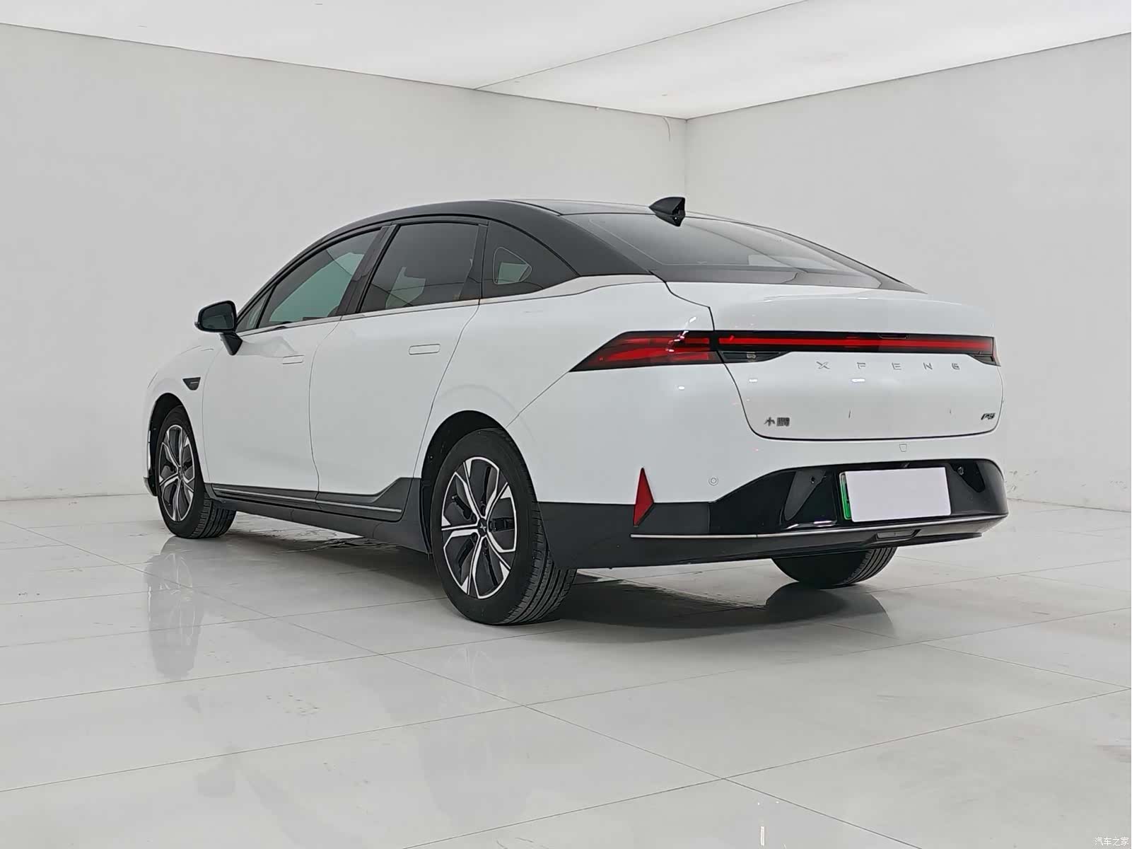 Xpeng P5, 2022 4