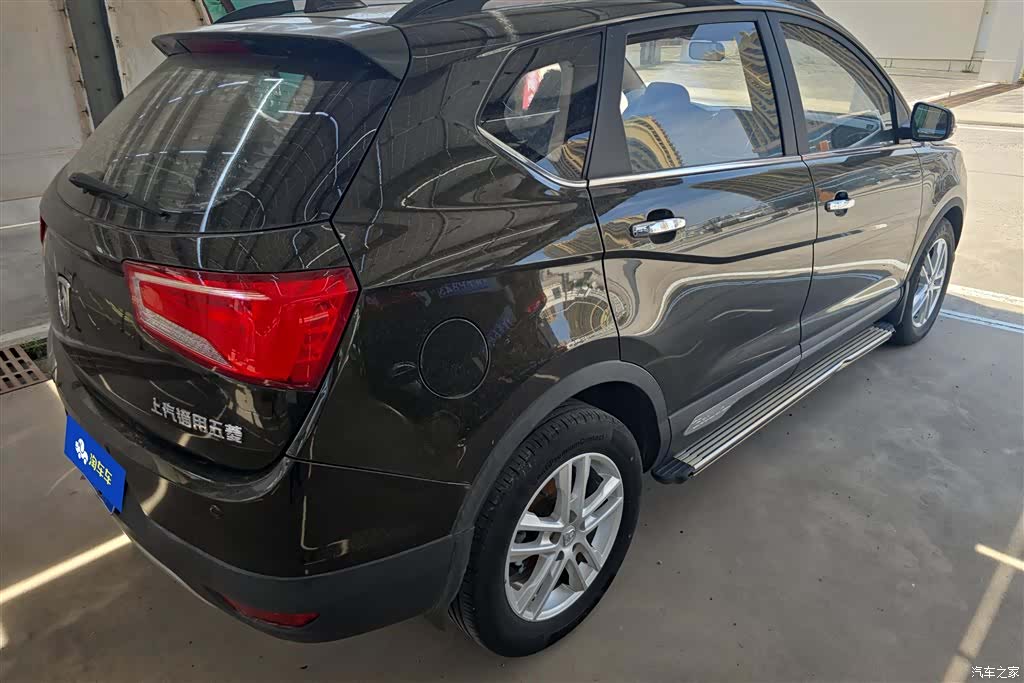 Wuling 560, 2016 3