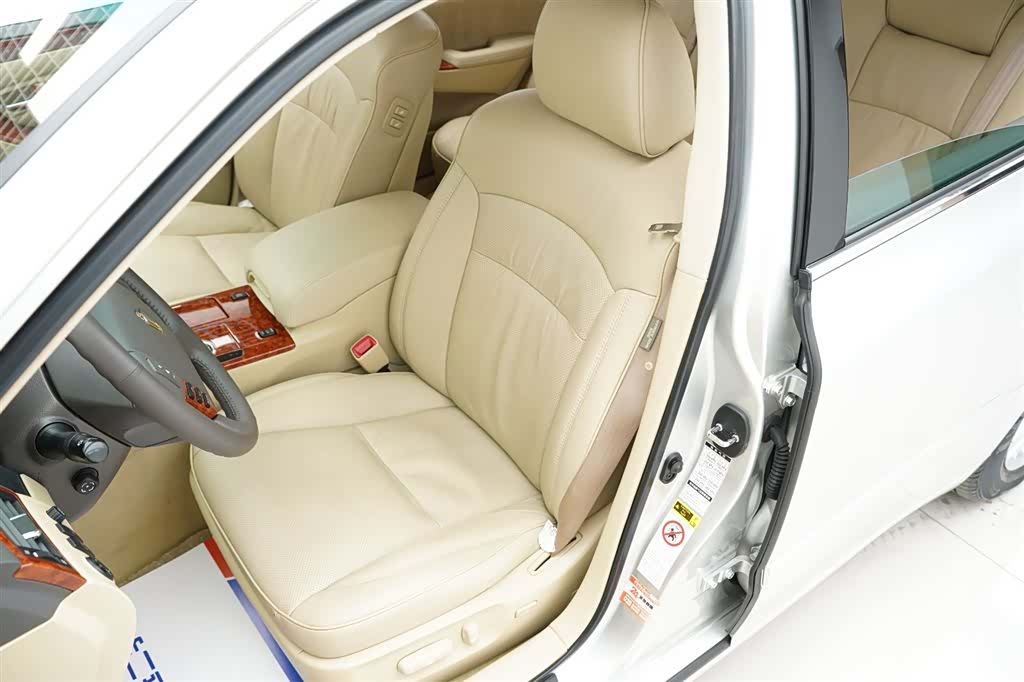 Toyota Crown, 2008 6