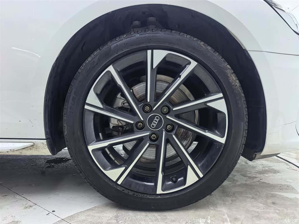 Audi A4L, 2024 23