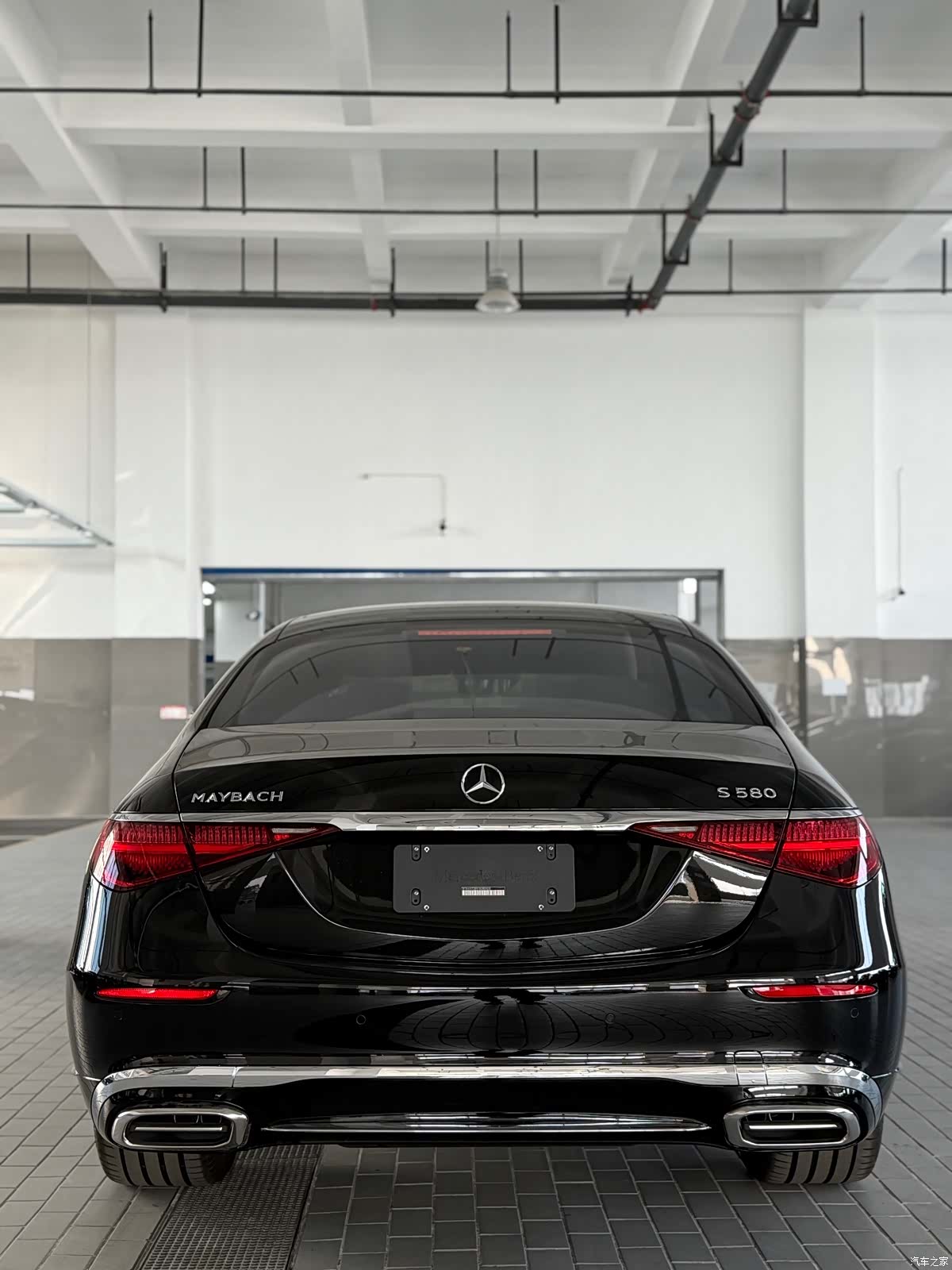 Maybach S-Class, 1900 3
