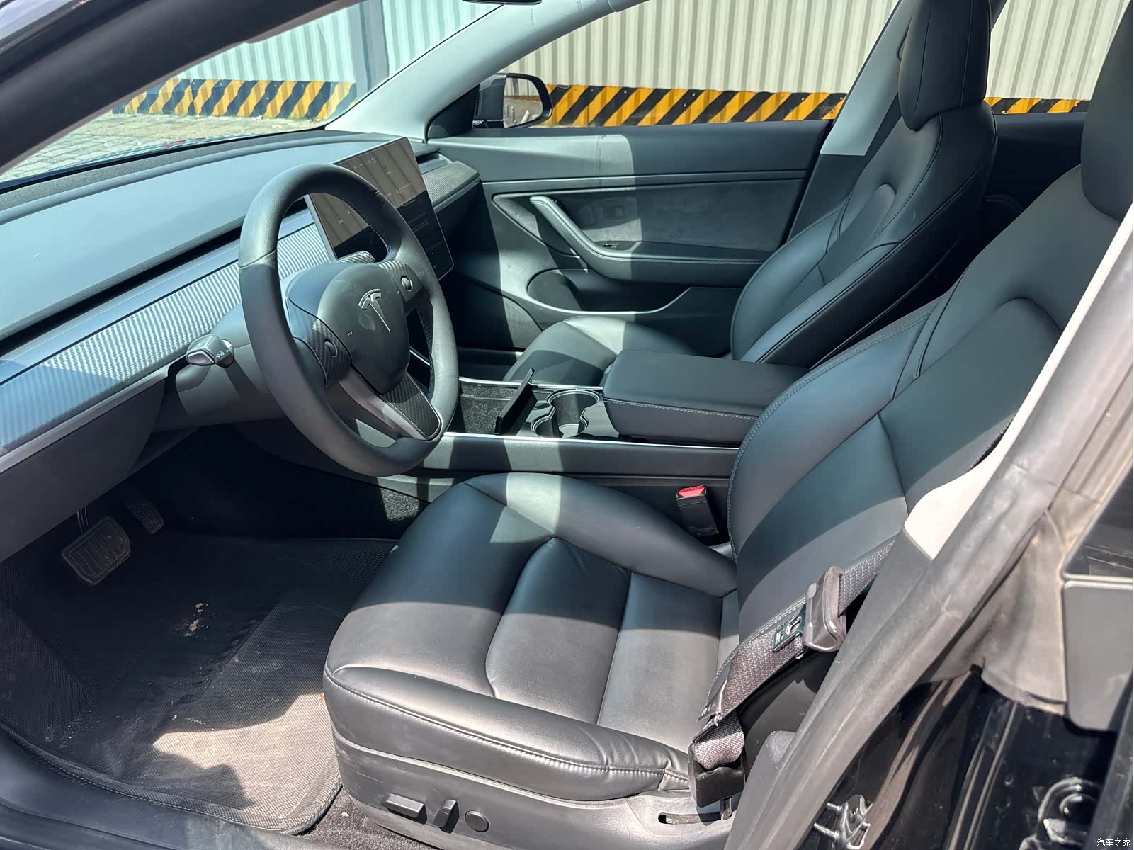 Tesla Model 3, 2020 все фото