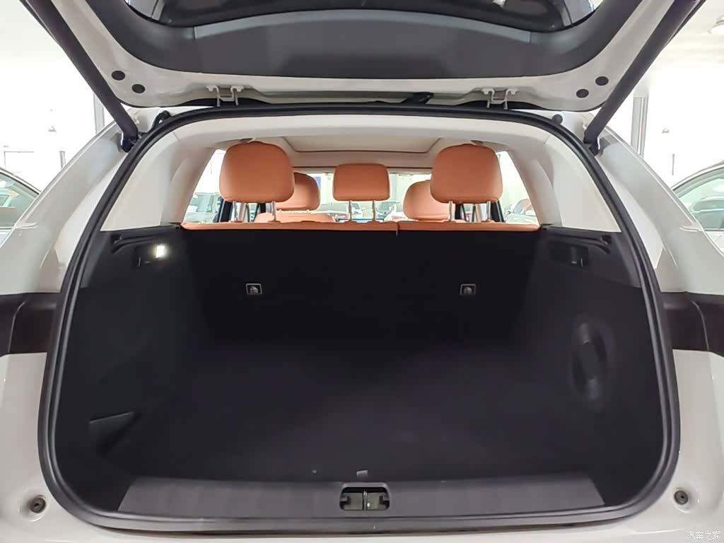 Leapmotor C10, 2025 19