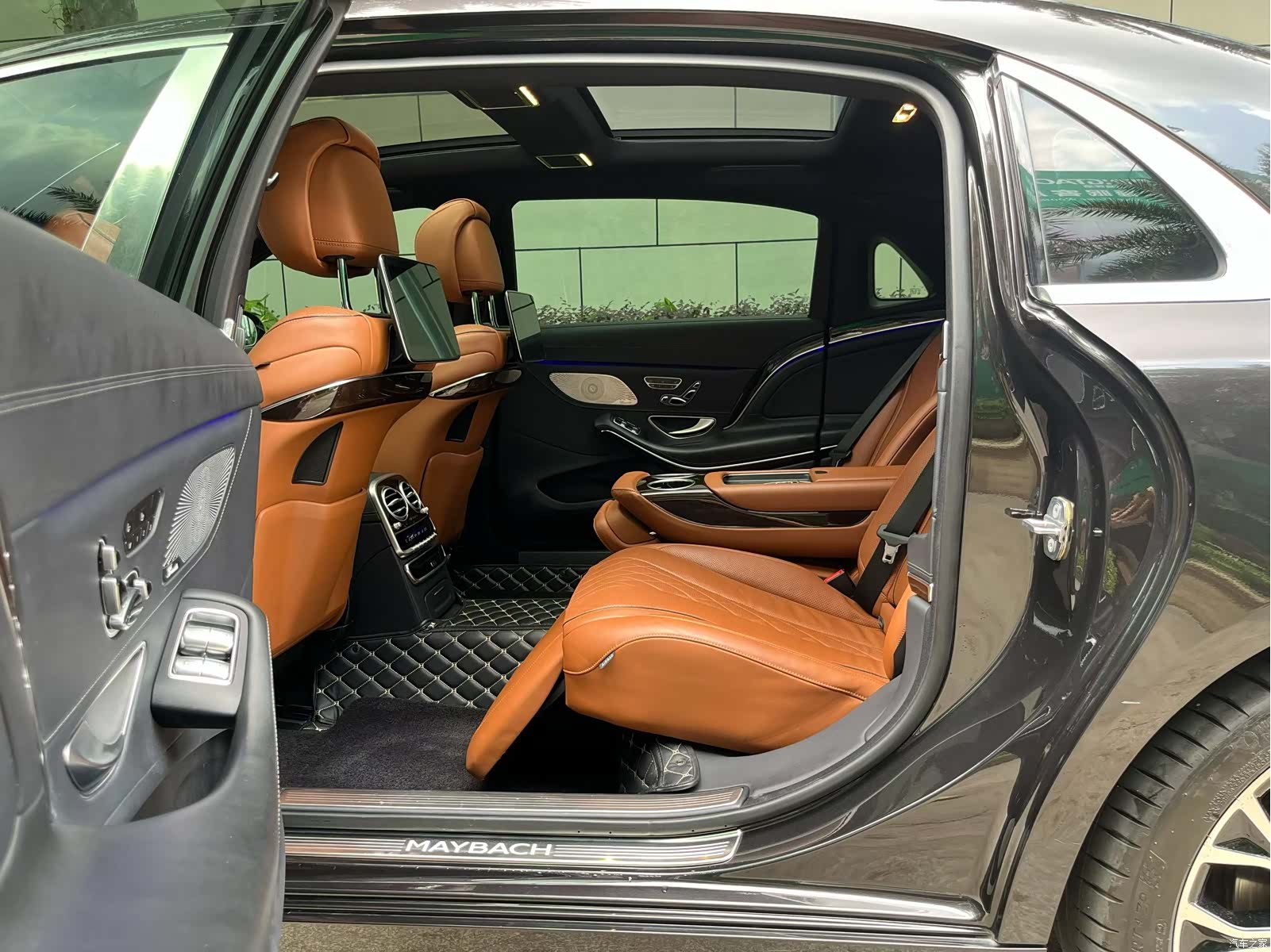 Maybach S-Class, 2020 8