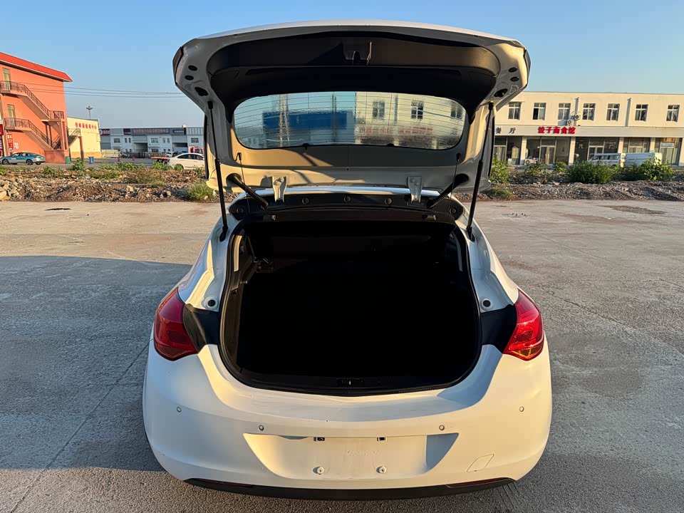Buick Yinglang Buick Yinglang