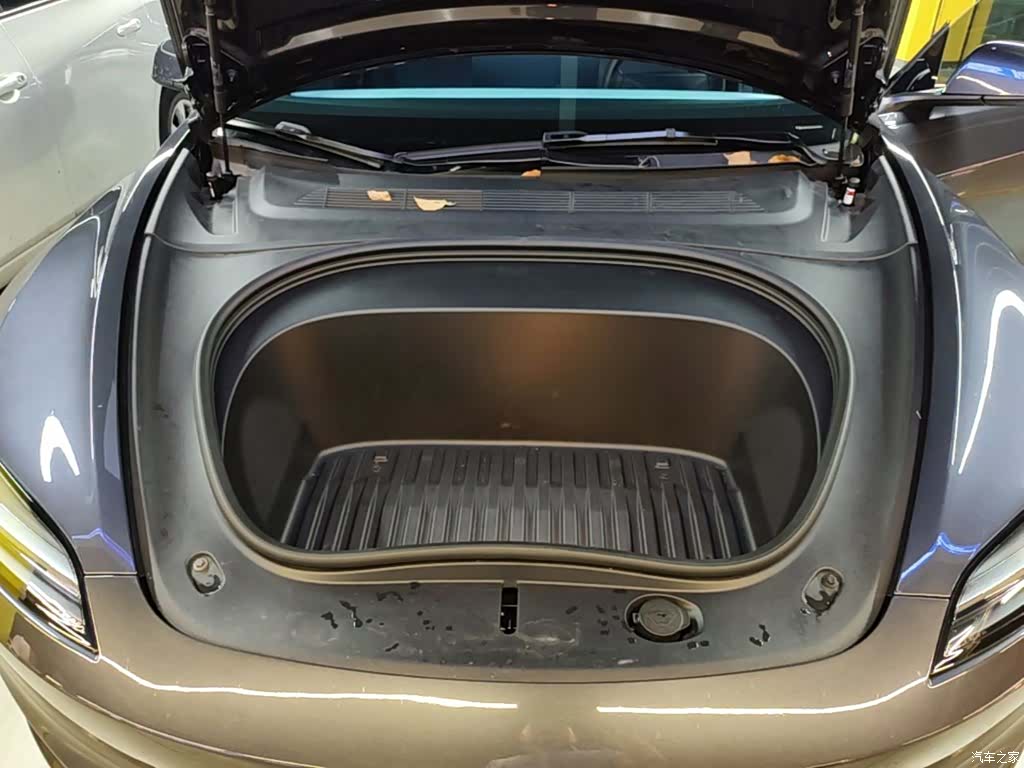 Tesla Model 3, 2024 20