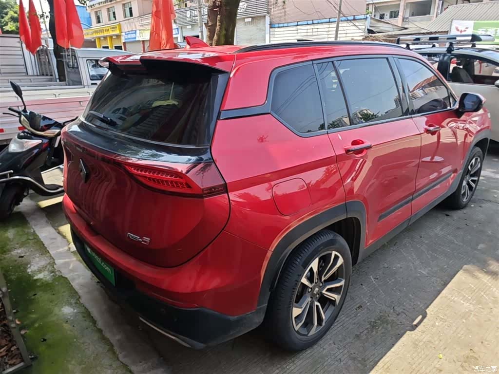 Wuling RS-5, 2019 7