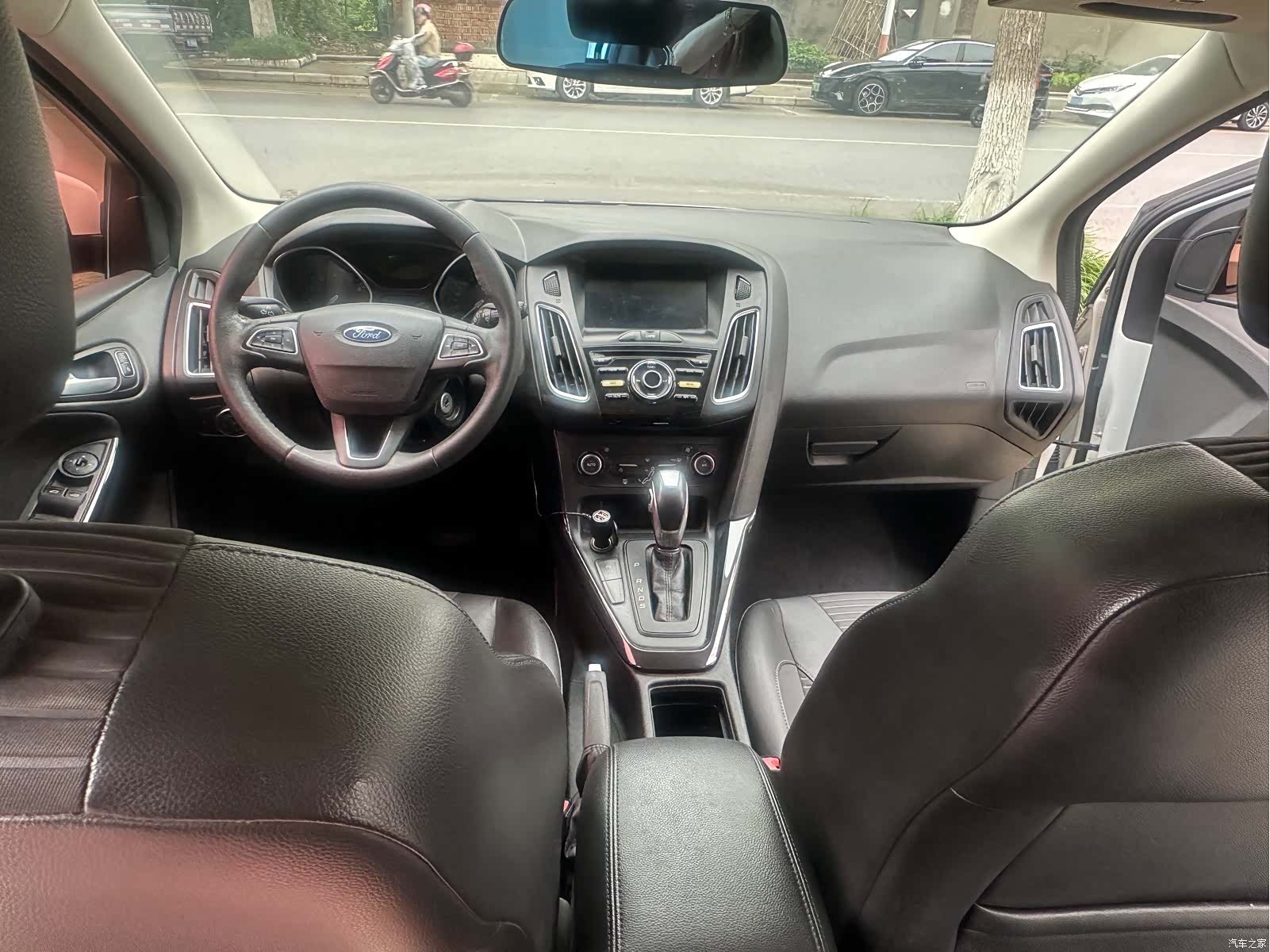 Ford Focus, 2018 все фото