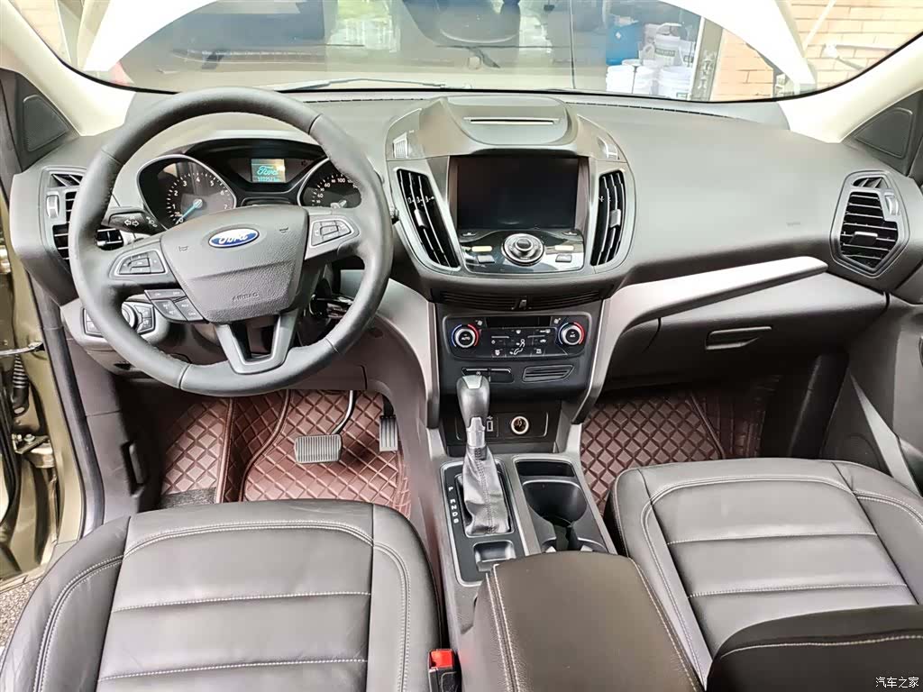 Ford Kuga, 2017 10