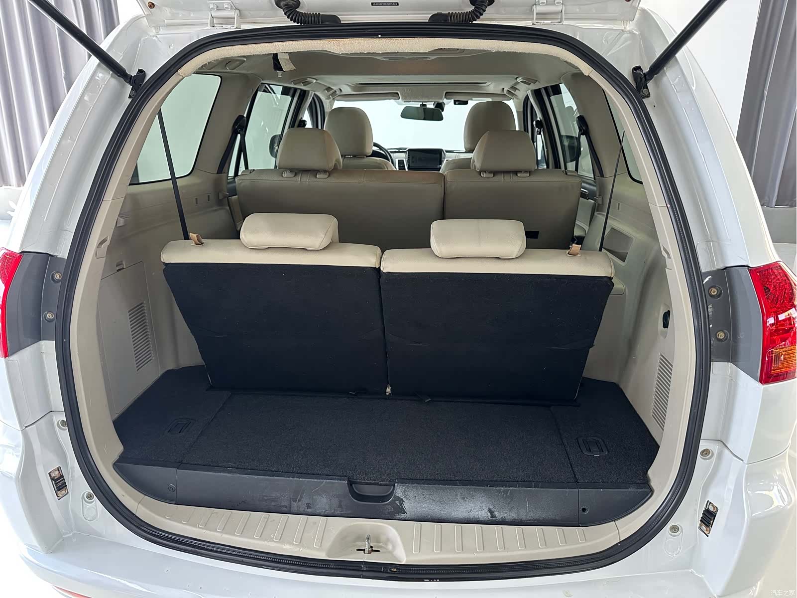 Mitsubishi Pajero, 2017 11
