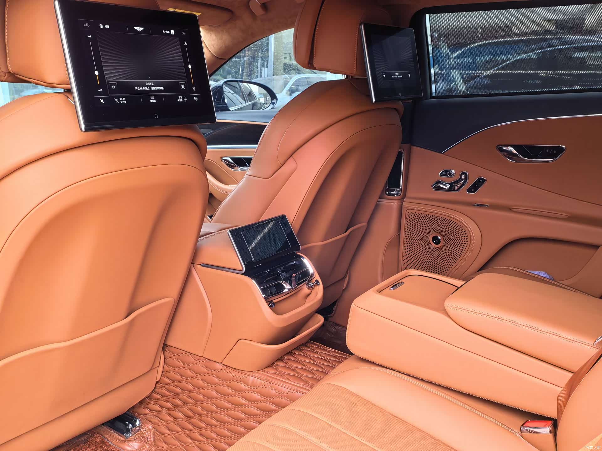 Bentley Flying Spur, 2022 16