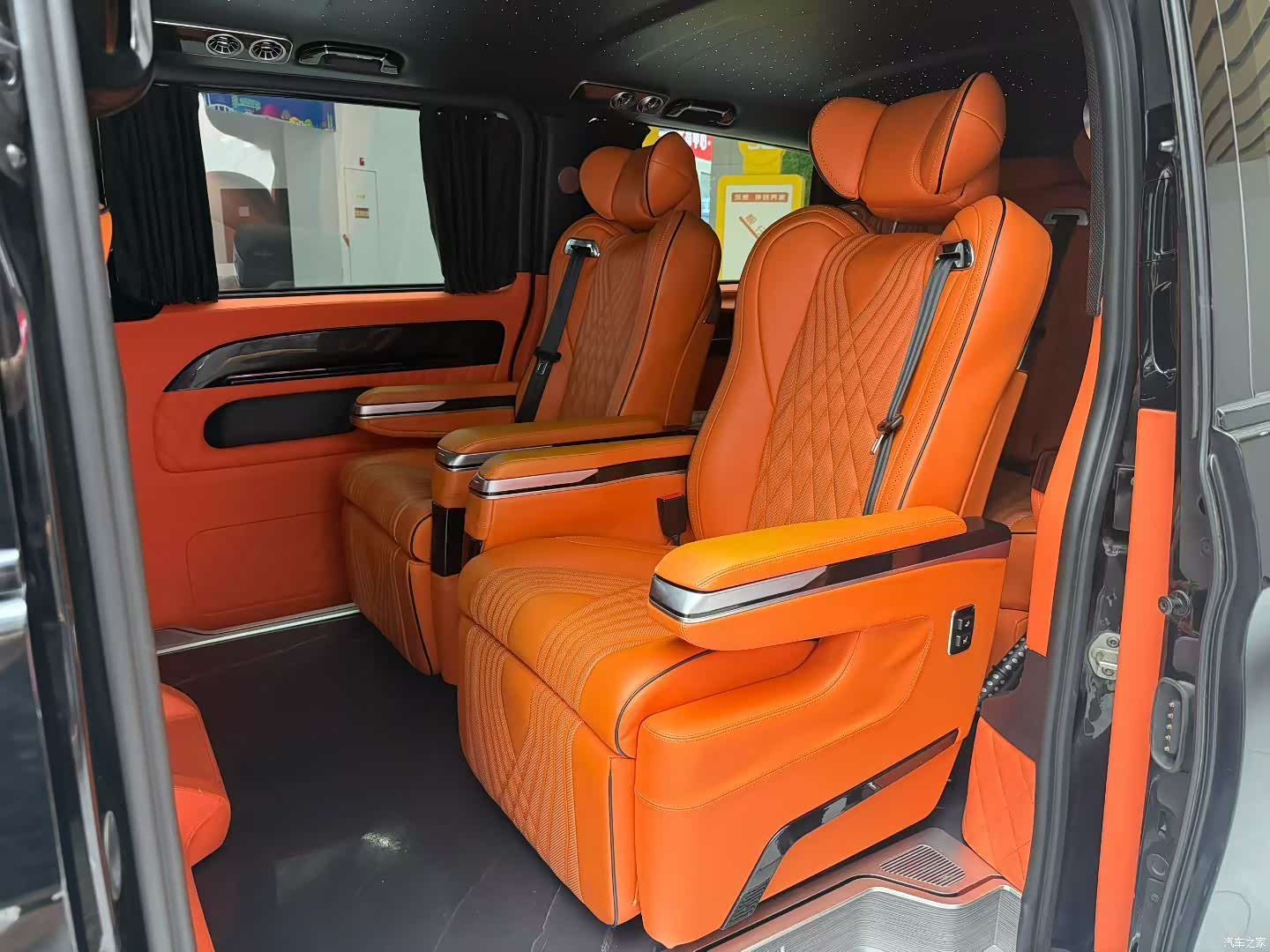 Mercedes-Benz 7, 2021 все фото