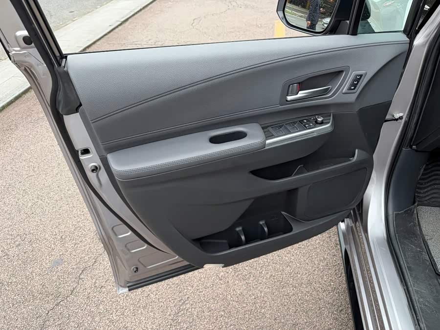 Toyota SIENNA 2024, фото 6