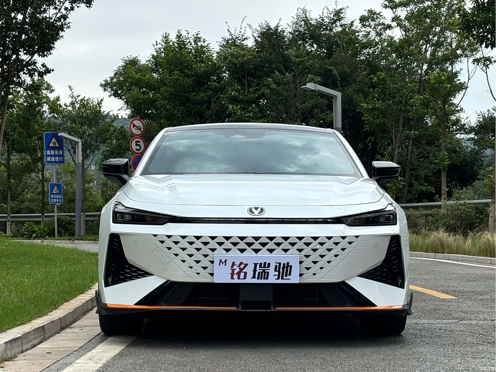 Changan UNI-V, 2024 2