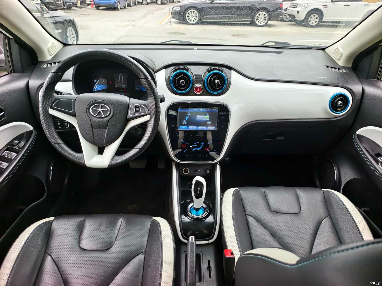 JAC iEV5, 2015 12