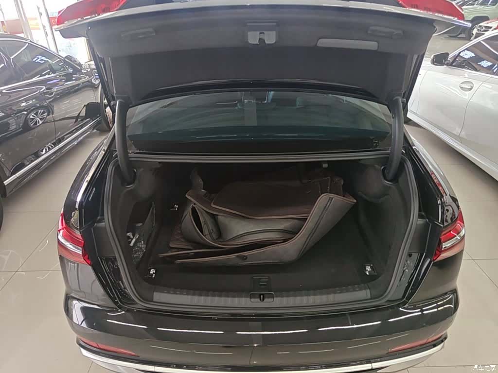 Audi A6L, 2024 19