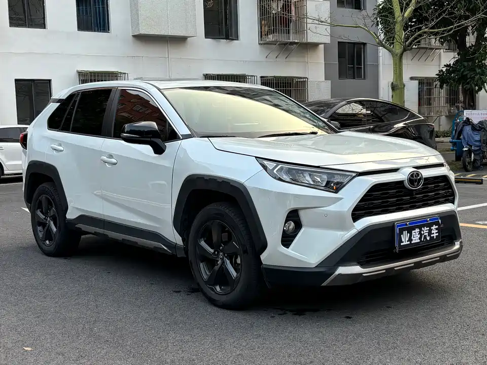 Toyota RAV4 Rongfang