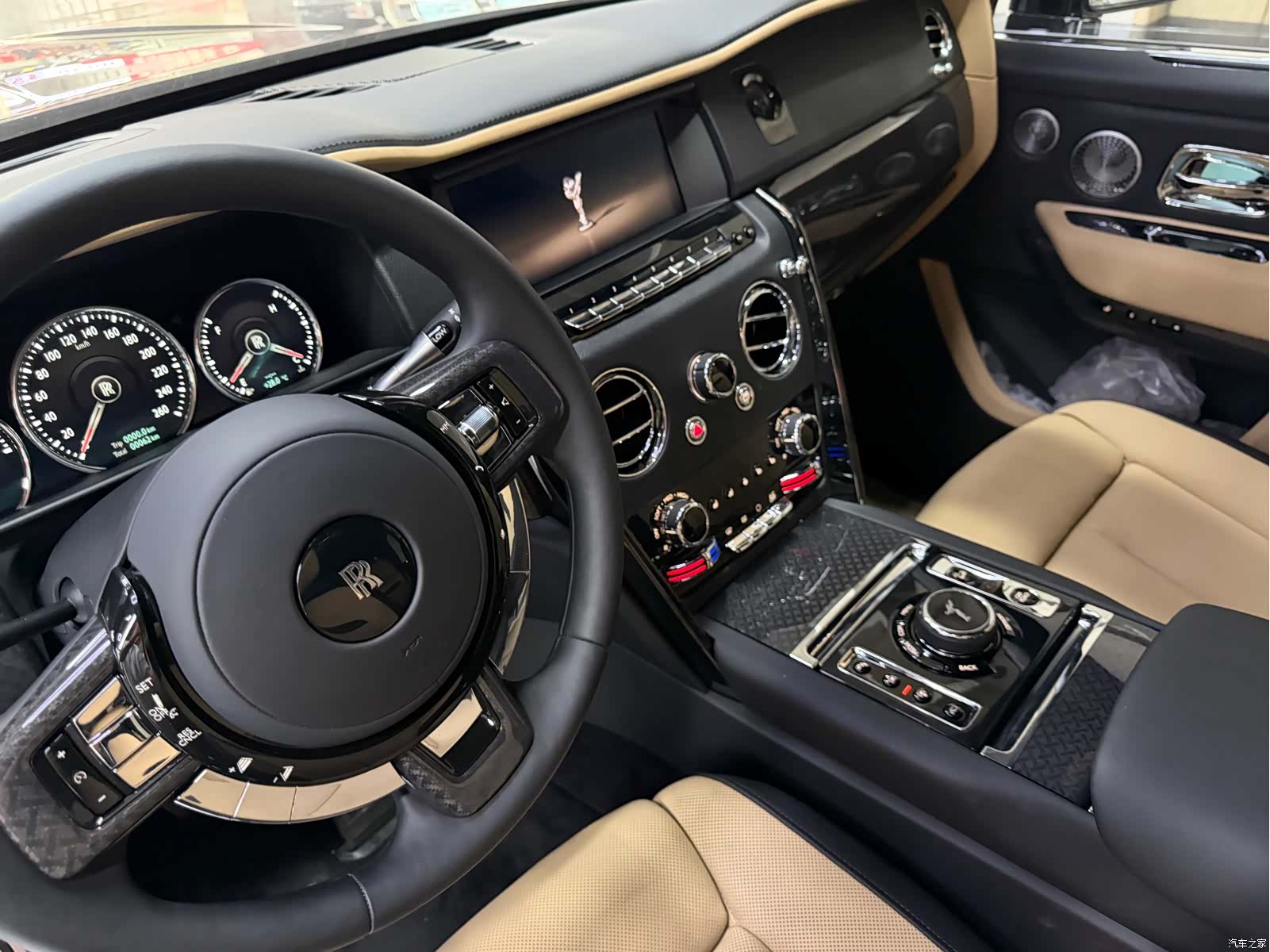 Rolls-Royce Cullinan, 2022 9