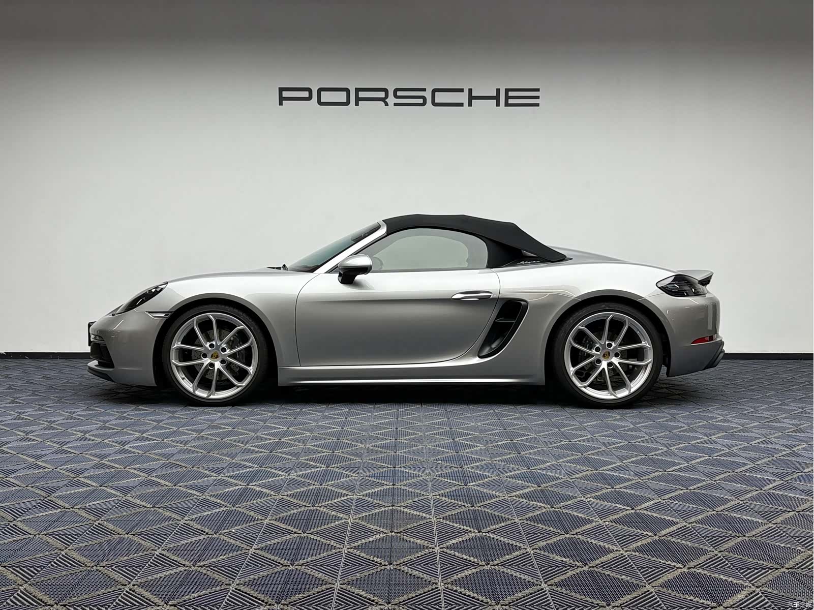 Porsche 718, 2023 2