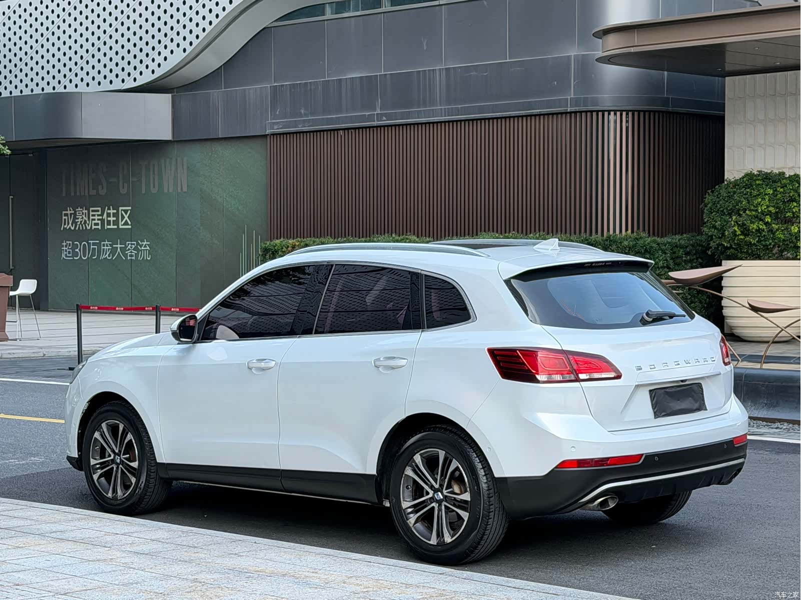 Borgward BX7, 2016 14
