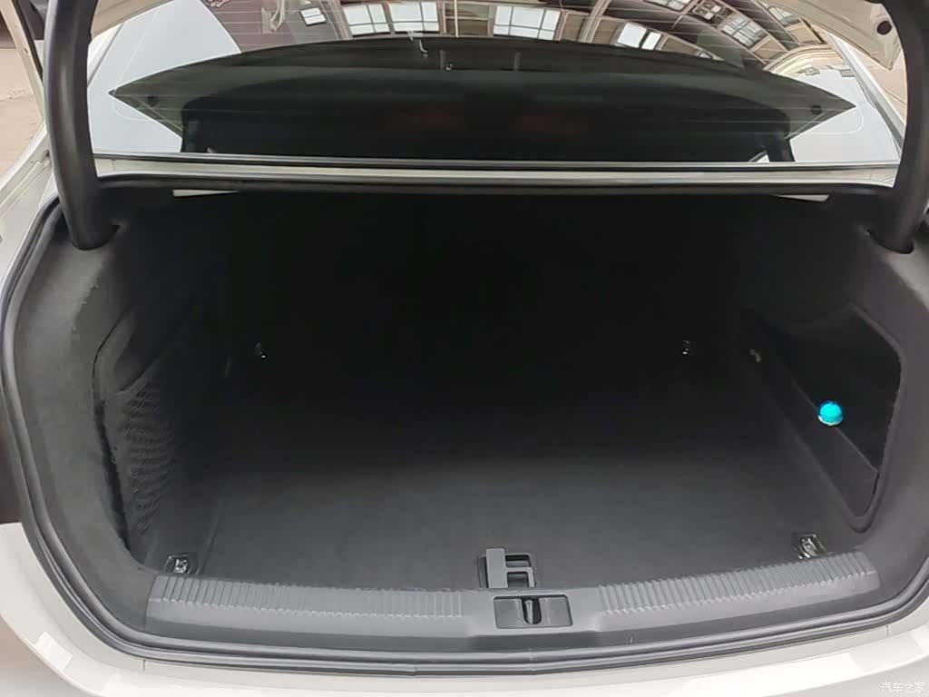 Audi A4L, 2015 19