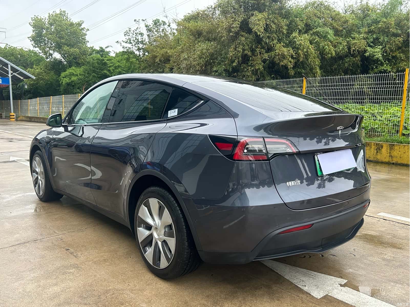 Tesla Model Y, 2022 10