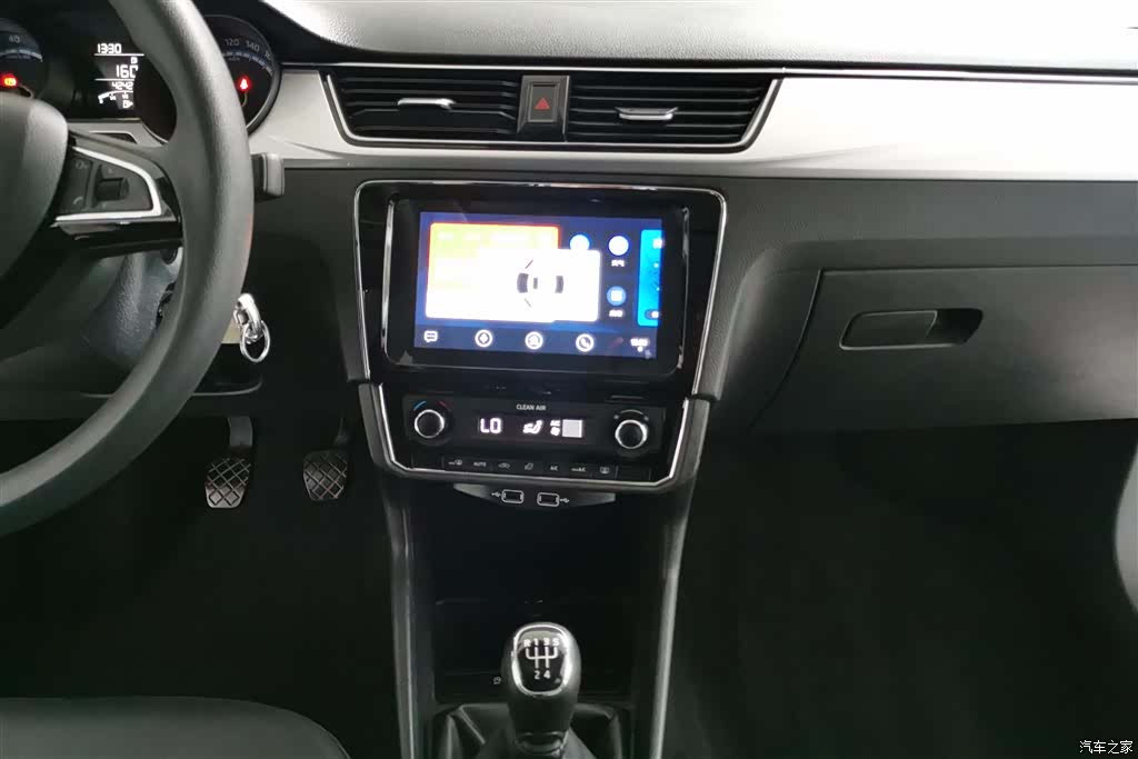 Skoda Rapid, 2021 13
