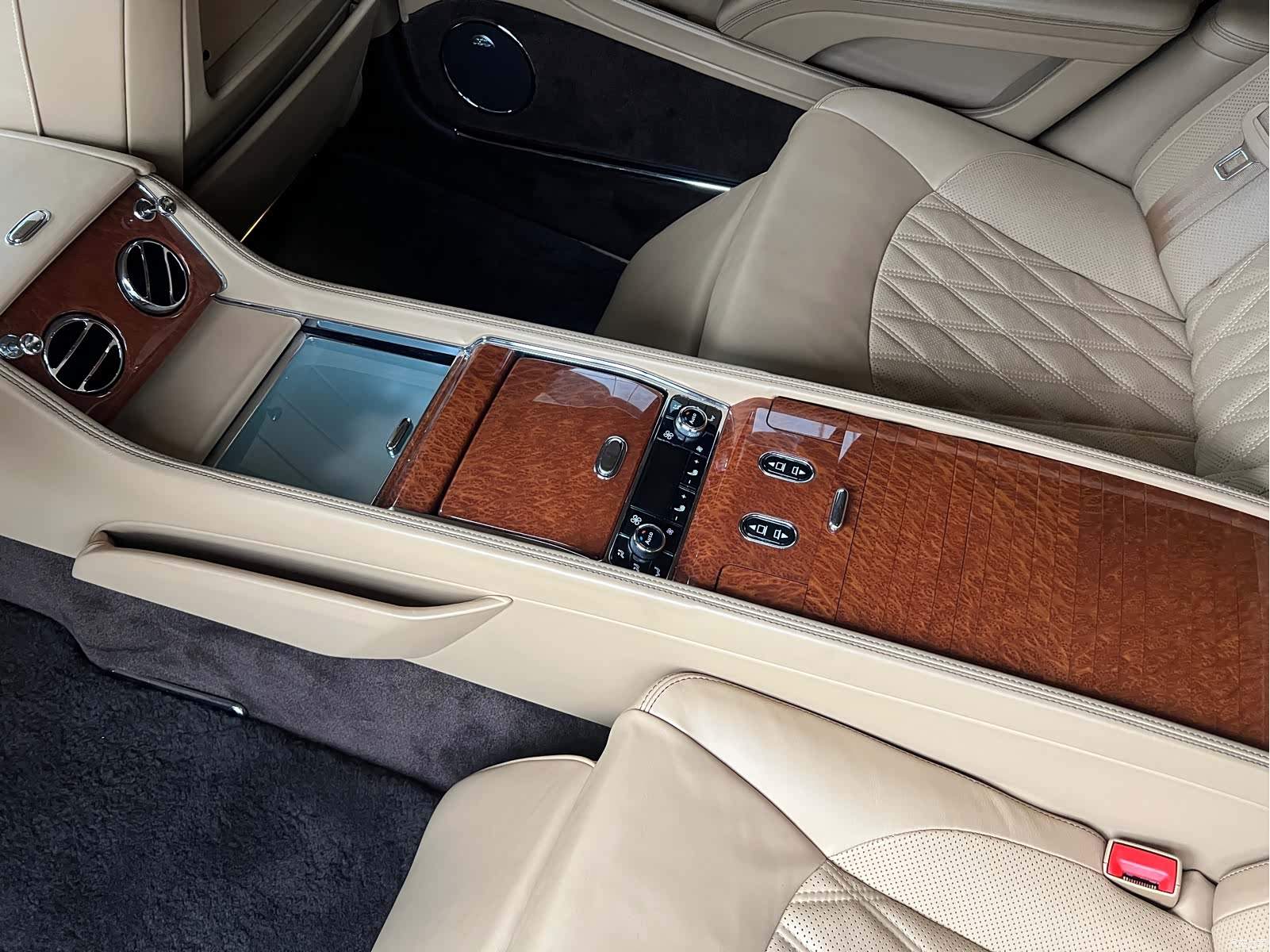Bentley Mulsanne, 2018 3
