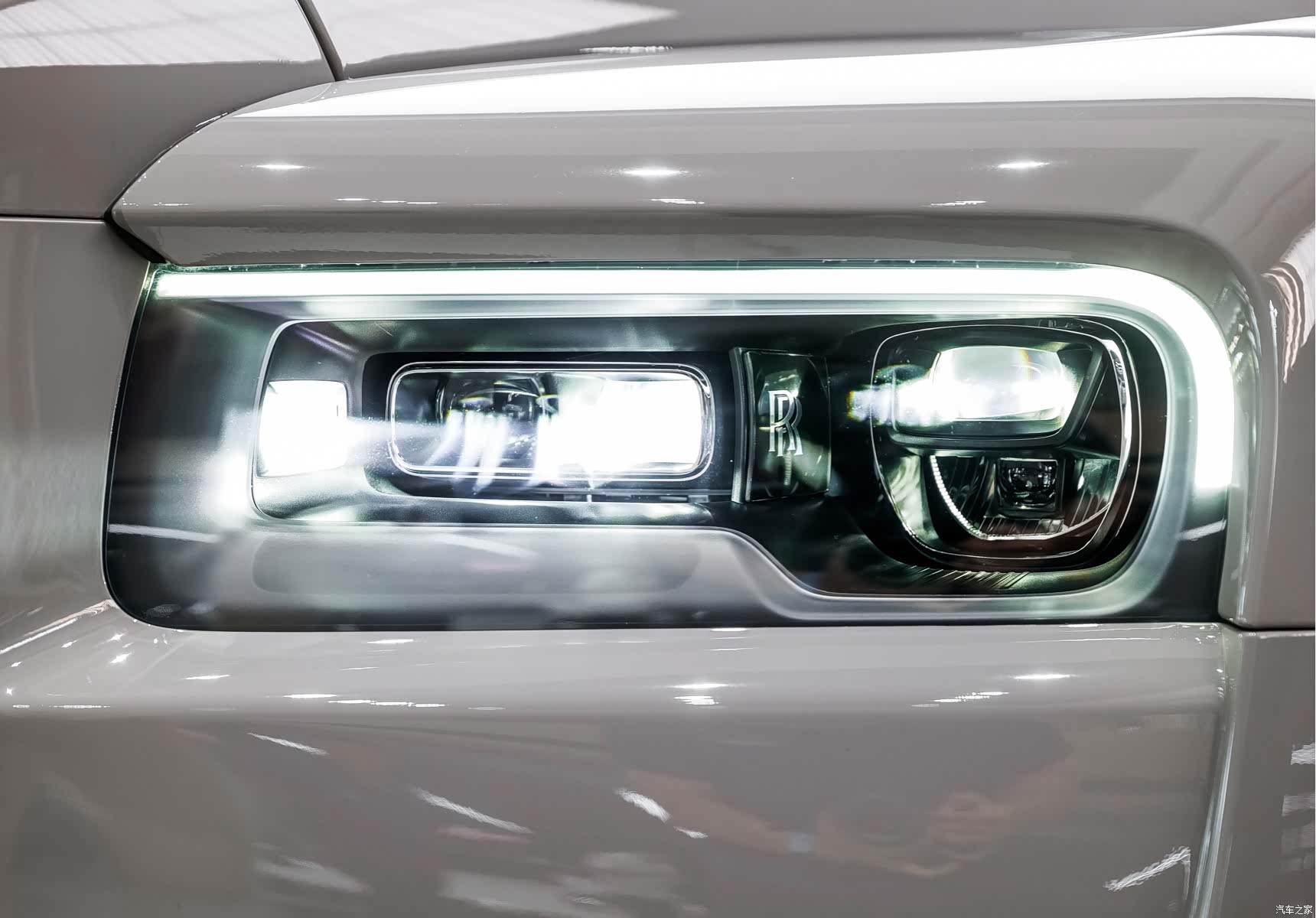 Rolls-Royce Cullinan, 2023 6