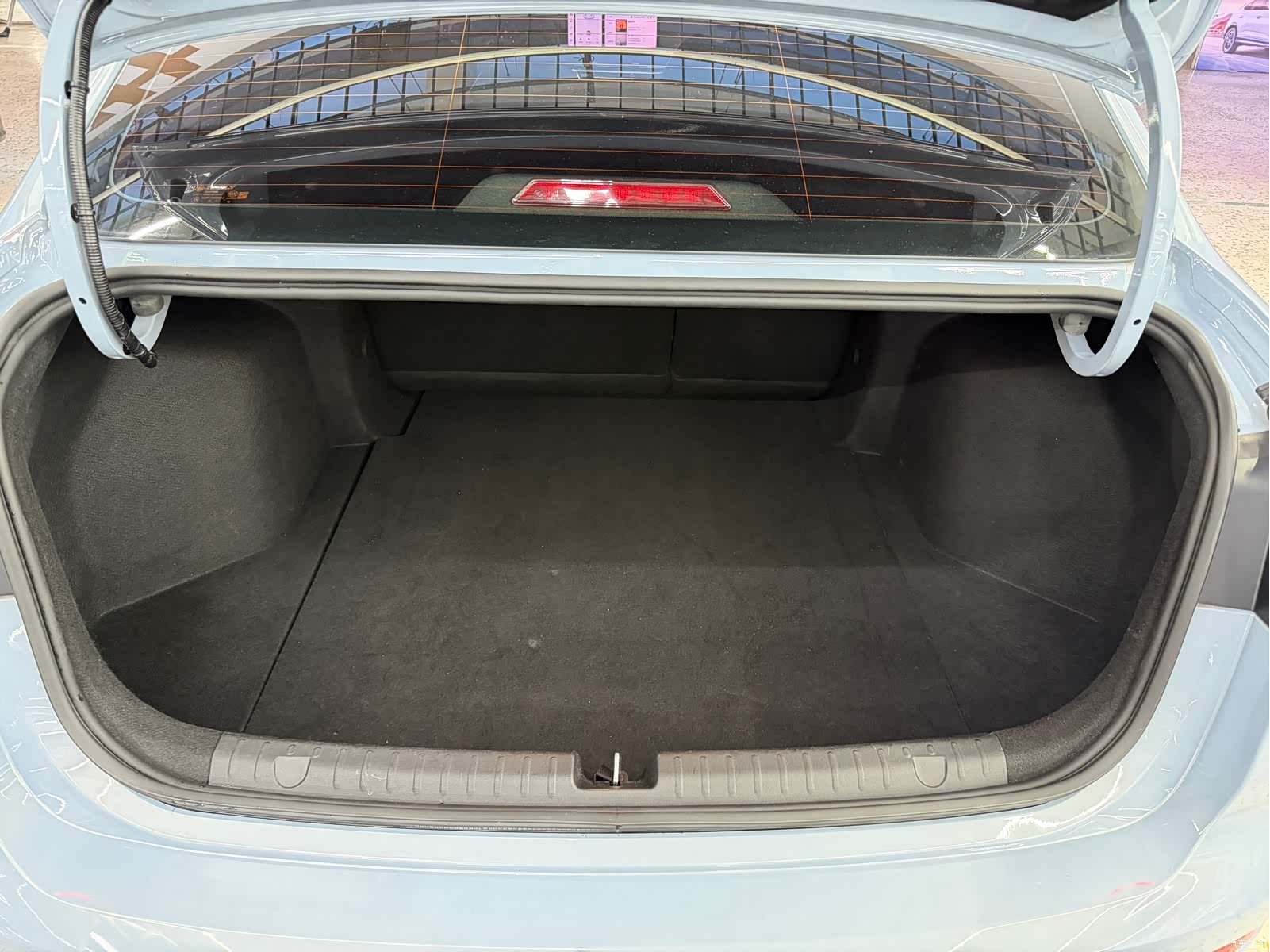 Geely Emgrand, 2023 19