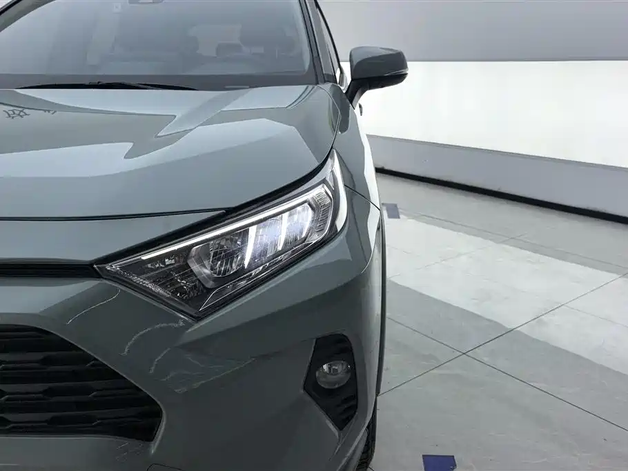 Toyota RAV4 Rongfang