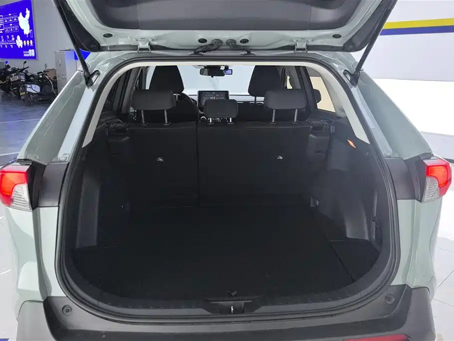 Toyota RAV4 Rongfang