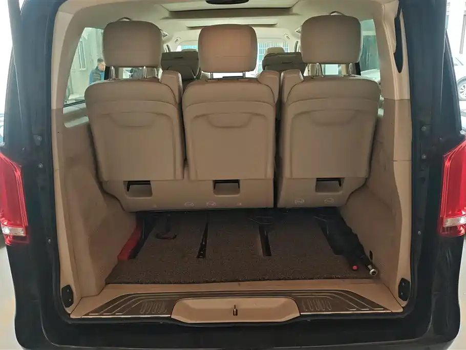 Mercedes-Benz V-class