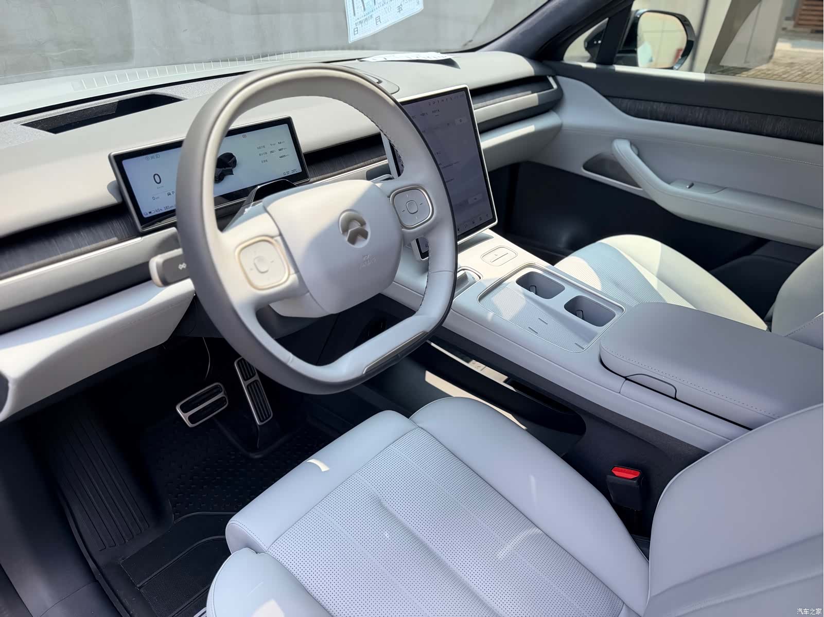NIO ES8, 2024 18