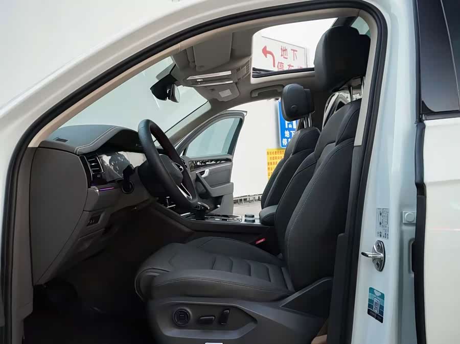 Volkswagen Touareg 2021, фото 21