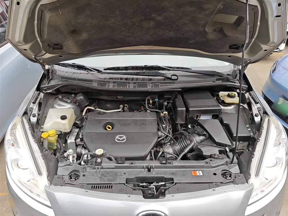 Mazda 5