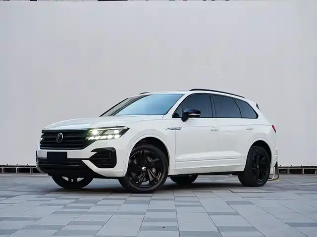 Volkswagen Touareg 2021 — купить из Китая под заказ