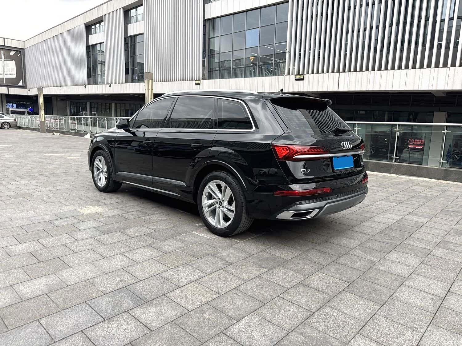 Audi Q7, 2024 8
